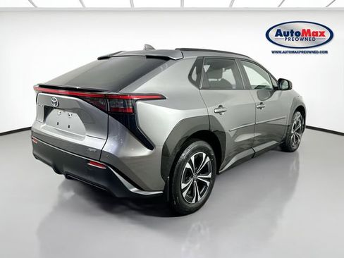 Used 2023 Toyota bZ4X XLE image 2