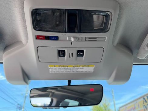 Used 2018 Subaru Forester 2.5i Touring w/ Popular Package #2 AWD/4WD image 8