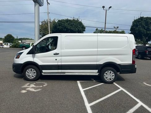 Used 2025 Ford Transit 250 Low Roof w/ Exterior Upgrade Package RWD image 4