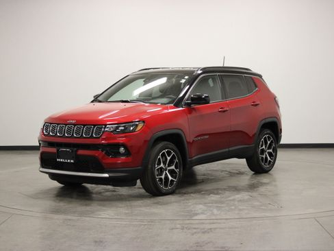 Used 2025 Jeep Compass Limited AWD/4WD image 4