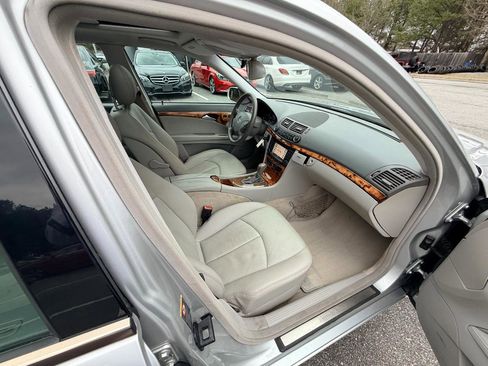 Used 2005 Mercedes-Benz E 320 Wagon image 16