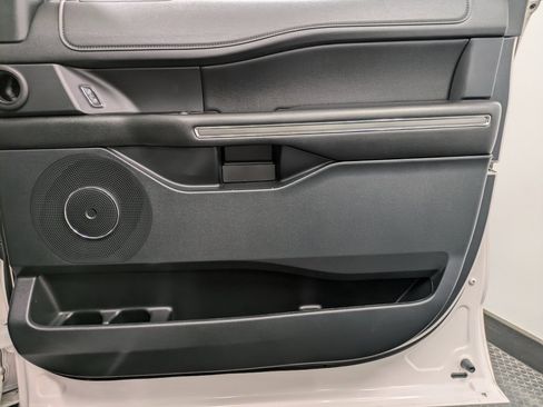 Used 2019 Ford Expedition XLT w/ Equipment Group 202A image 27