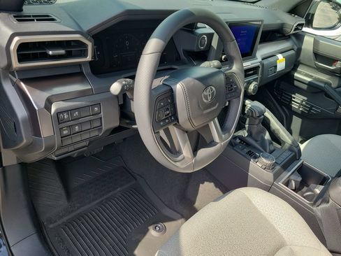 New 2026 Toyota 4Runner SR5 AWD/4WD image 7