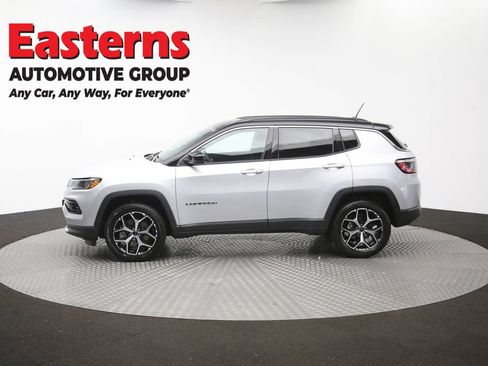 Used 2025 Jeep Compass Limited AWD/4WD image 59