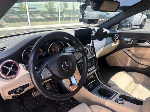 Used 2018 Mercedes-Benz CLA 250 4MATIC image 7