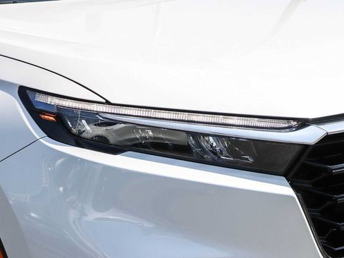Used 2023 Honda CR-V EX-L image 4