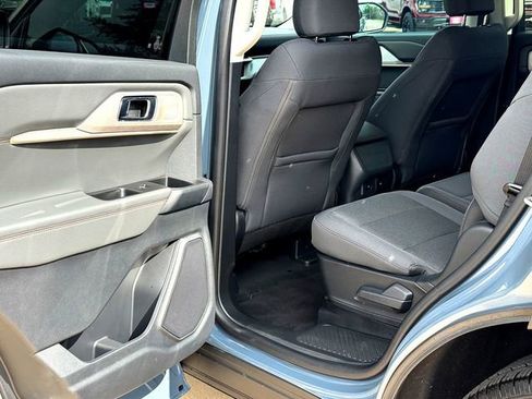 Used 2025 Ford Explorer Active RWD image 22