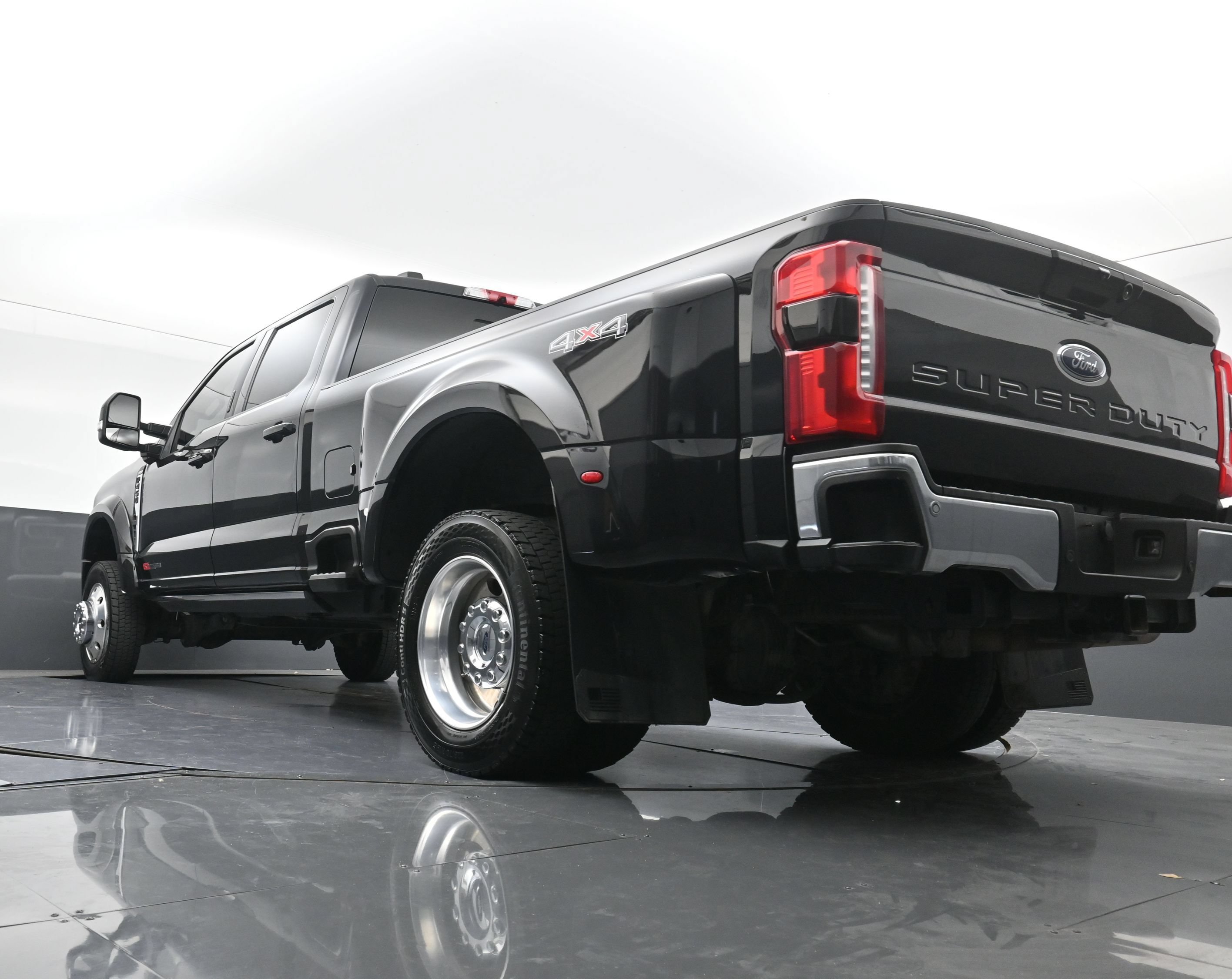 Used 2024 Ford F450 Lariat w/ Lariat Ultimate Package AWD/4WD image 29
