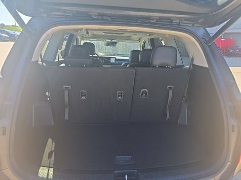 Used 2025 Kia Telluride S AWD/4WD image 9