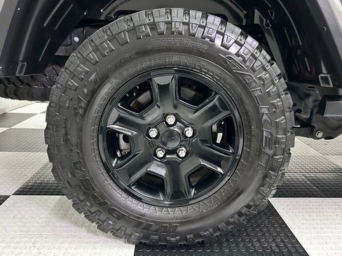 Used 2020 Jeep Gladiator Mojave image 17
