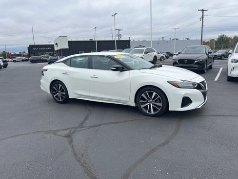 Used 2023 Nissan Maxima SV w/ Floor Mat Group image 2