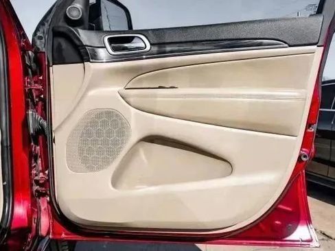 Used 2021 Jeep Grand Cherokee Limited w/ Luxury Group II image 50