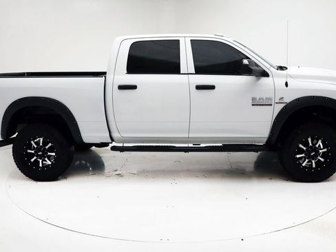 Used 2018 RAM 2500 Tradesman w/ Chrome Appearance Group image 3