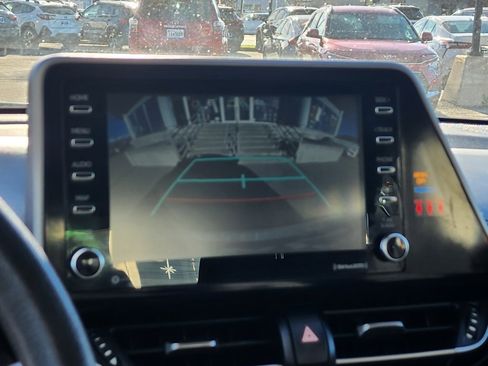 Used 2021 Toyota C-HR LE image 20