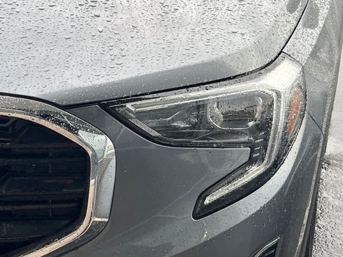 Used 2020 GMC Terrain SLE w/ Driver Convenience Package image 11