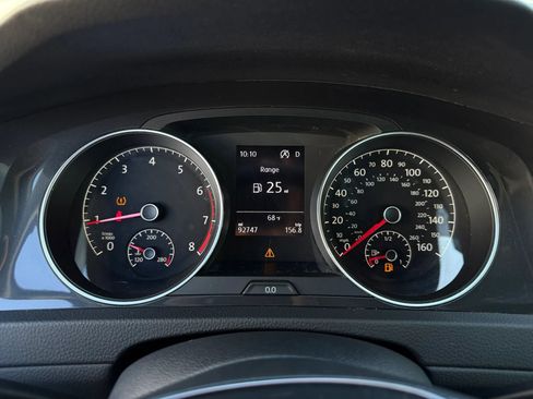 Used 2019 Volkswagen Golf S FWD image 12