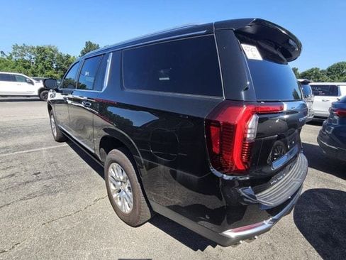 Used 2025 GMC Yukon XL Denali w/ Sun & Power Step Package AWD/4WD image 5