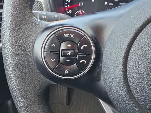 Used 2021 Kia Soul LX FWD image 19