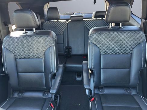 Certified 2024 GMC Acadia Denali w/ Super Cruise Package image 22