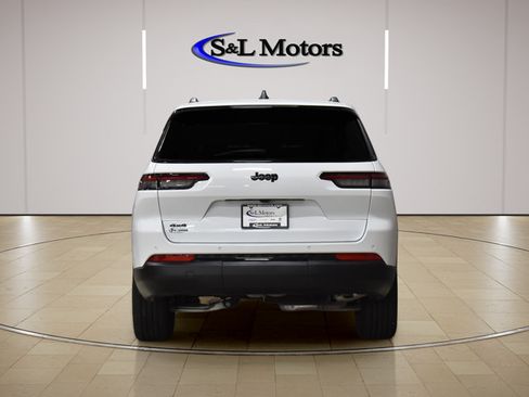Used 2024 Jeep Grand Cherokee L Altitude AWD/4WD image 7