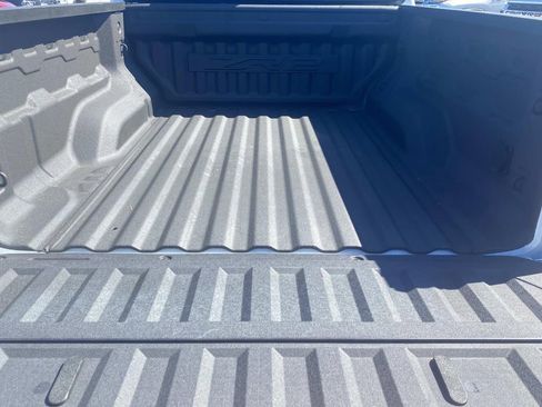 Used 2024 Chevrolet Colorado ZR2 w/ Technology Package image 11