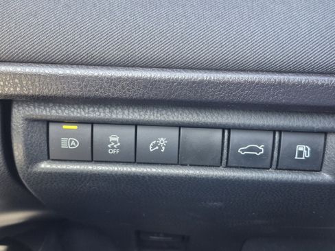 Used 2025 Toyota Camry LE image 35