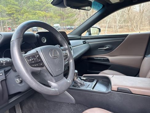 Used 2023 Lexus ES 250 w/ Premium Package image 21