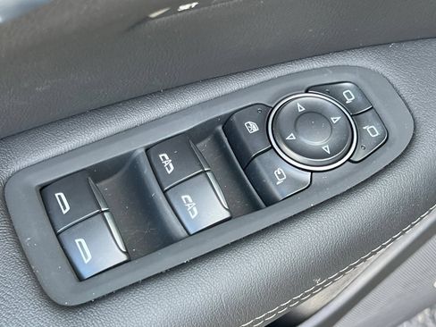 Used 2025 Cadillac XT5 Premium Luxury w/ Technology Package FWD image 11