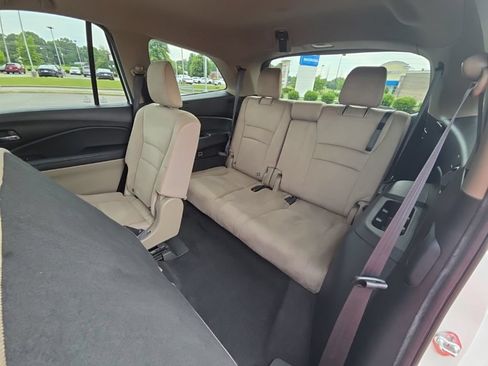 Used 2021 Honda Pilot EX image 15