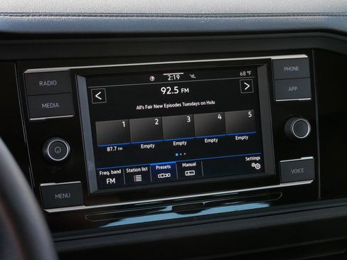 Certified 2023 Volkswagen Jetta SE image 22