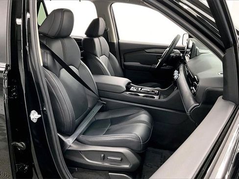 Used 2025 Honda Pilot EX-L image 7