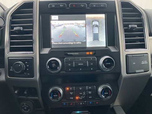 Used 2021 Ford F250 Platinum w/ FX4 Off-Road Package image 25