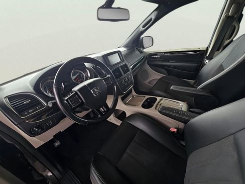 Used 2020 Dodge Grand Caravan SXT image 78