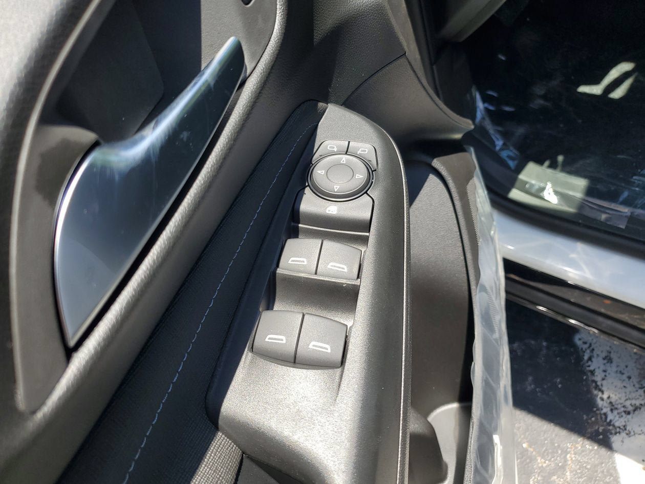 New 2026 Buick Envista Sport Touring w/ Convenience I Package FWD image 17