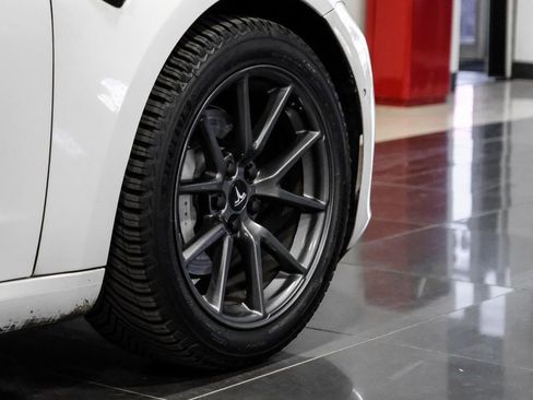 Used 2021 Tesla Model 3 Standard Range Plus image 42