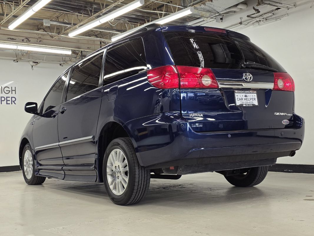 Used 2007 Toyota Sienna XLE FWD image 22