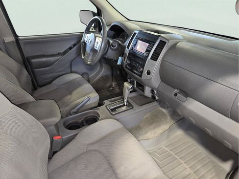 Used 2018 Nissan Frontier SV AWD/4WD image 34