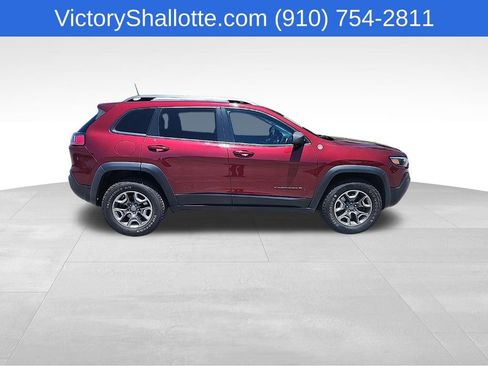 Used 2019 Jeep Cherokee Trailhawk AWD/4WD image 29