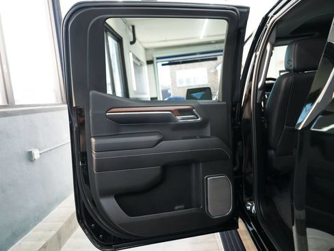 Used 2023 GMC Sierra 1500 Denali w/ Denali Reserve Package AWD/4WD image 13