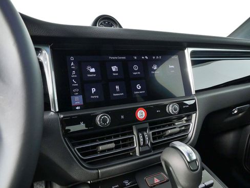New 2026 Porsche Macan Turbo AWD/4WD image 13