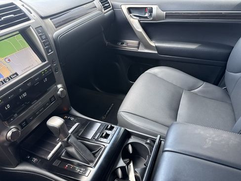 Used 2020 Lexus GX 460 Premium w/ Premium Package AWD/4WD image 25