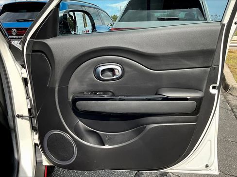 Used 2018 Kia Soul ! image 22