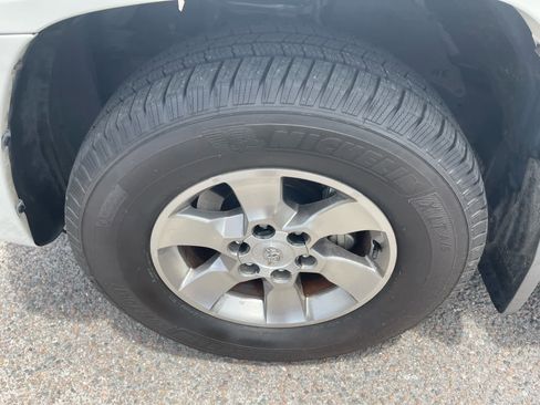 Used 2013 Toyota 4Runner SR5 w/ Convenience Pkg RWD image 9