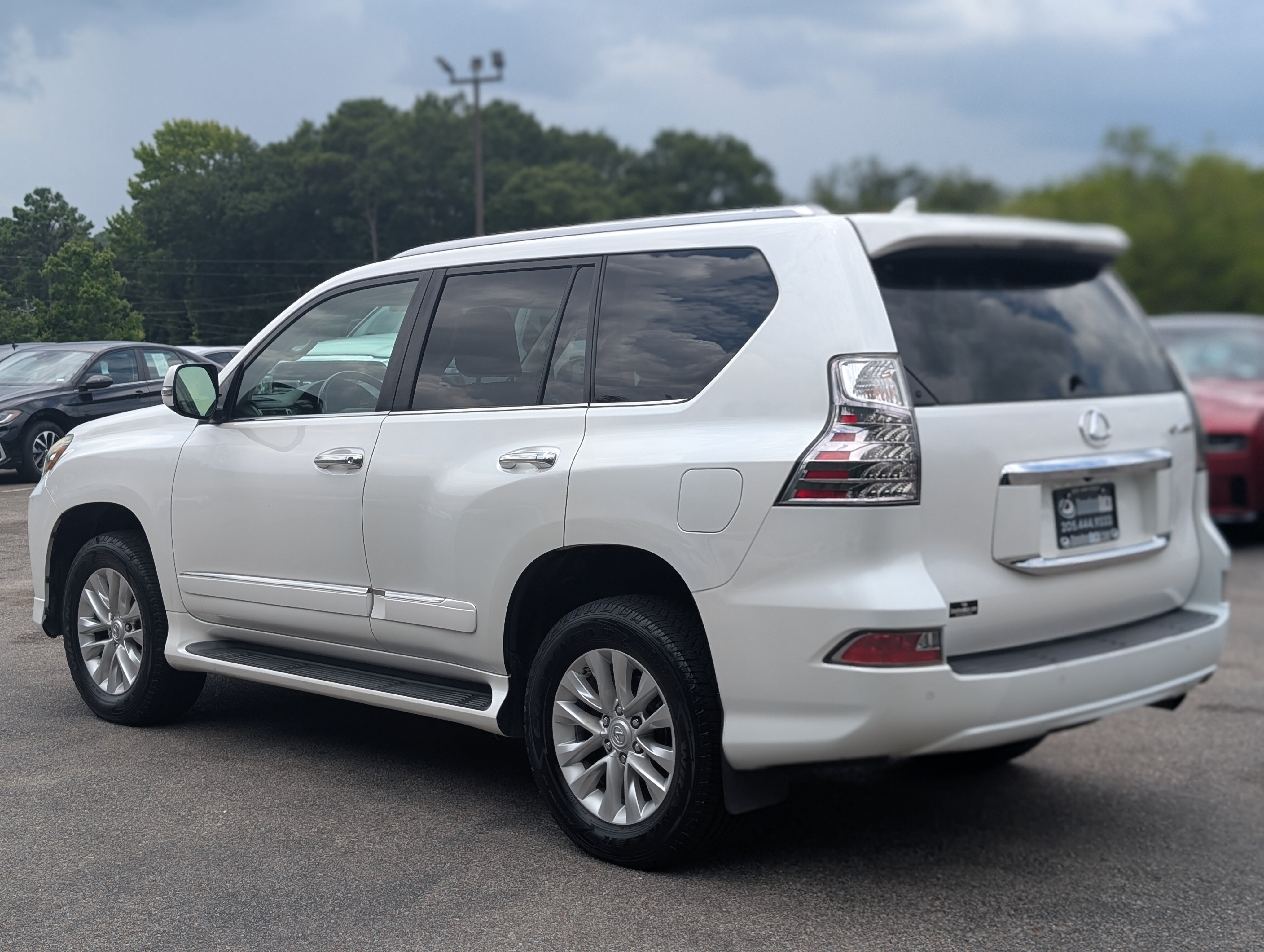 Used 2015 Lexus GX 460 w/ Premium Package AWD/4WD image 7