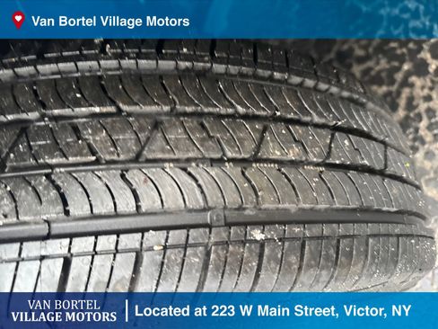 Used 2021 Hyundai Venue SE image 27