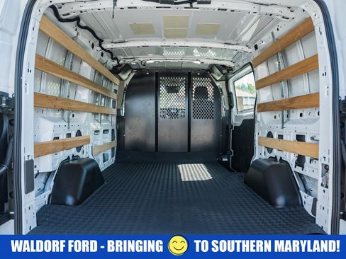 Used 2024 Ford Transit 250 Low Roof w/ Exterior Upgrade Package RWD image 9