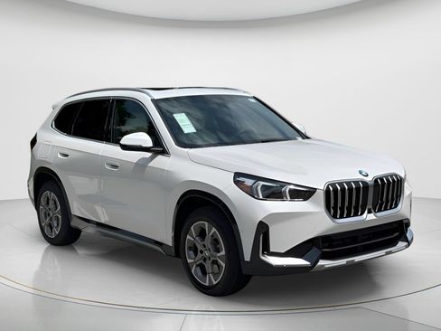 New 2026 BMW X1 xDrive28i w/ Technology Package AWD/4WD image 3