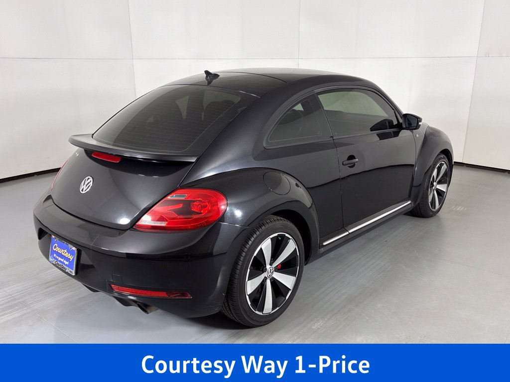 Used 2014 Volkswagen Beetle R-Line FWD image 11