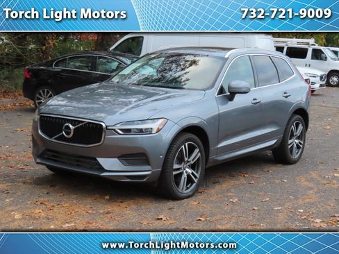 Used 2019 Volvo XC60 T6 Momentum w/ Premium Package image 1