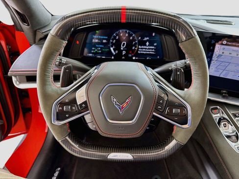 Used 2025 Chevrolet Corvette Z06 RWD image 21